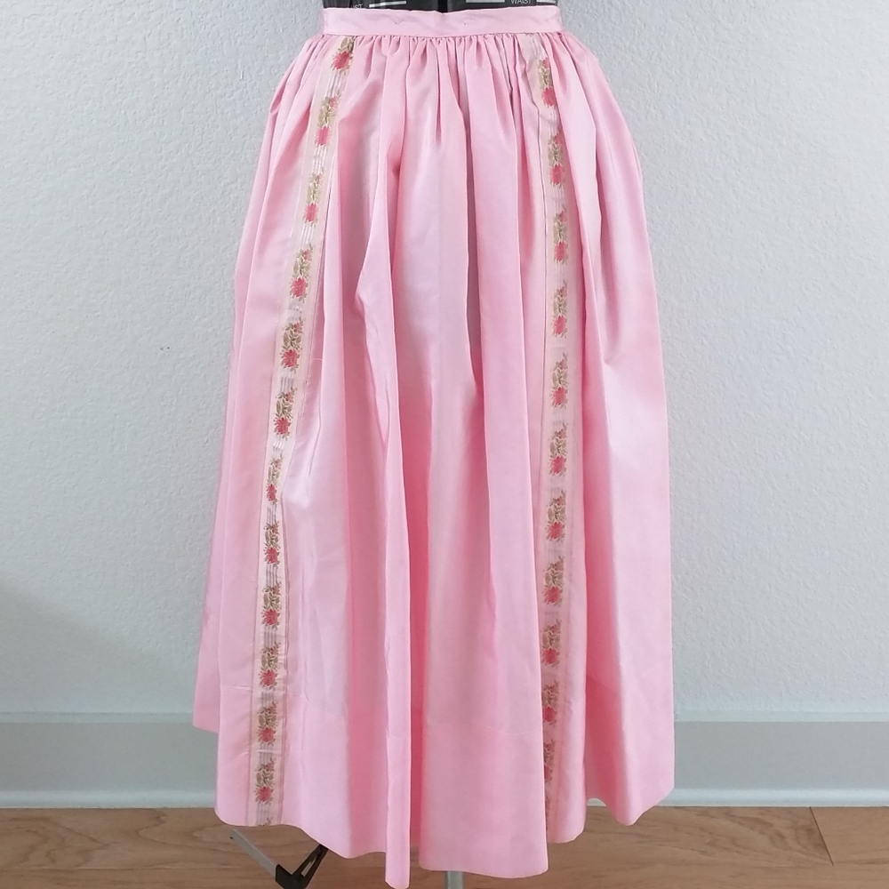 Vintage 1950s pink full skirt